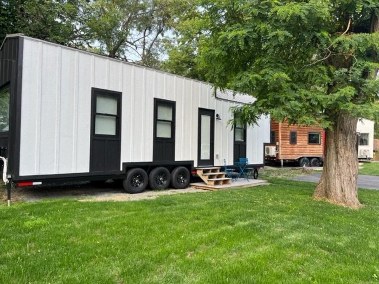 The Endeavor Tiny Home! อลิซาเบธทาวน์ ภายนอก รูปภาพ